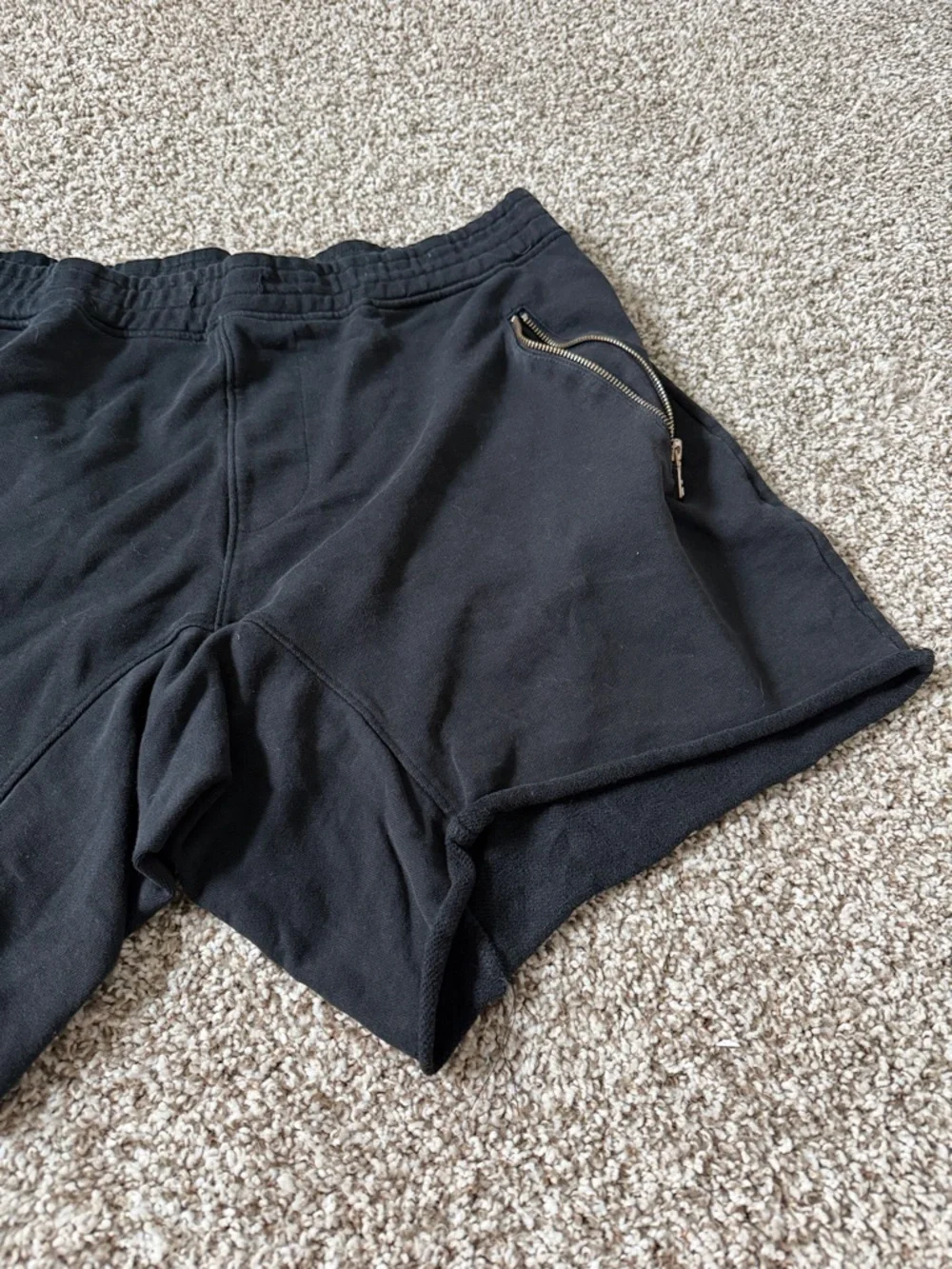 🌿 Fashion Nova Black Sweatshorts Zip-Pocket